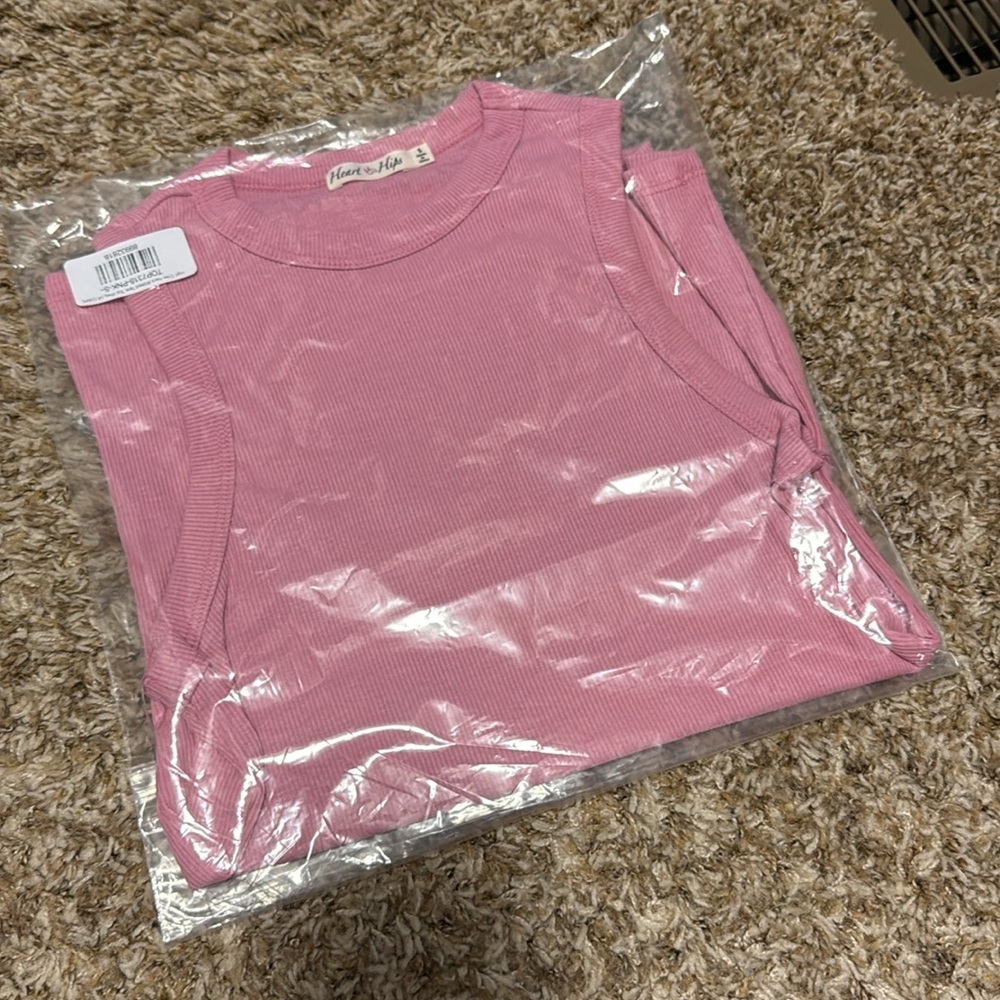 Pink Ribbed Tank Top - Picture 2 of 3
